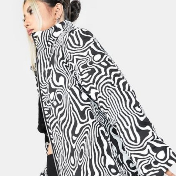 The Ragged Priest Simulation Coat - Picture 3 of 7